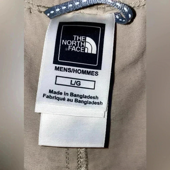 The North Face classic v belted khaki utility hiking cargo shorts  L - Picture 4 of 5
